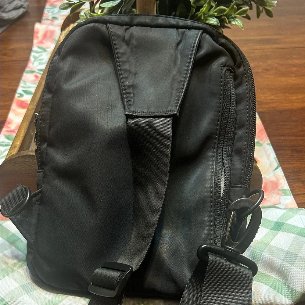 Totto Backpacks preowned sleek